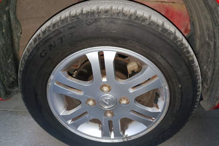Used CHANGAN Benni mini 2012 1.0L Manual Family Edition China IV Standard Right Front Wheel Hub