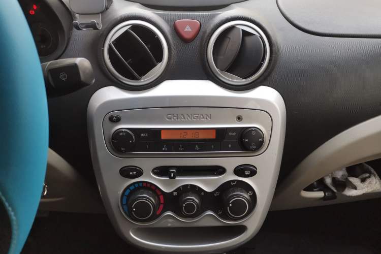 Used CHANGAN Benni mini 2012 1.0L Manual Fashion Edition China V Standard Audio And AC Panel