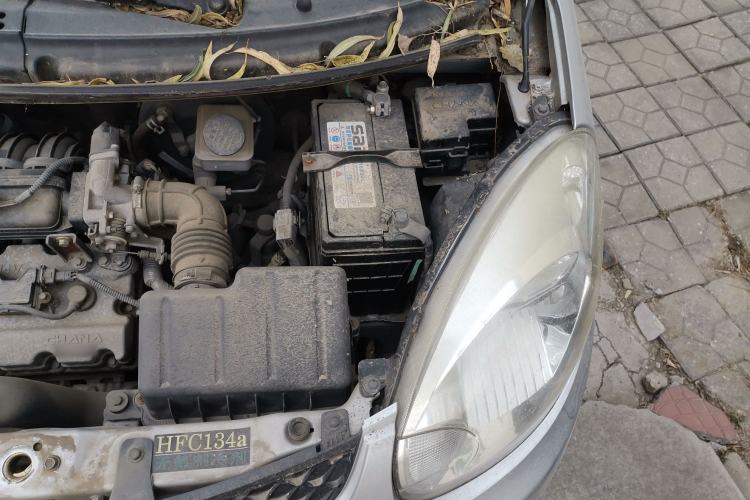 Used CHANGAN Benni mini 2012 1.0L Manual Fashion Edition China V Standard Engine Bay Left