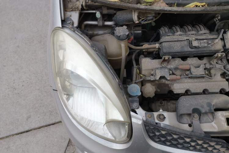 Used CHANGAN Benni mini 2012 1.0L Manual Fashion Edition China V Standard Engine Bay Right