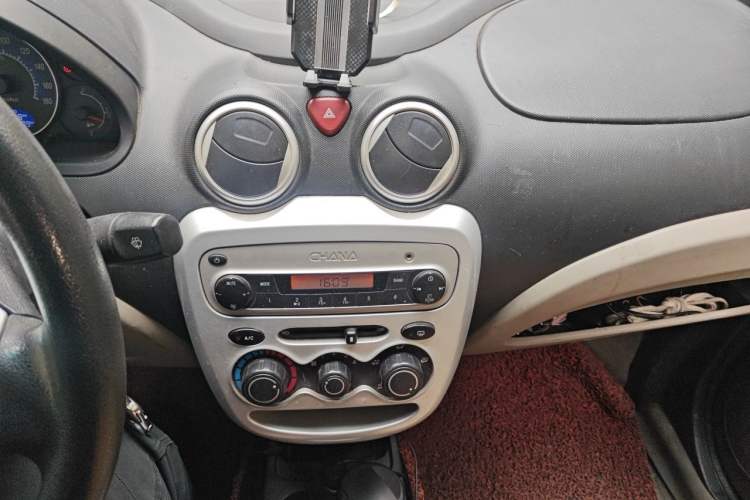 Used CHANGAN Benni mini 2012 1.0L IMT Fashion Edition China IV Standard Audio And AC Panel