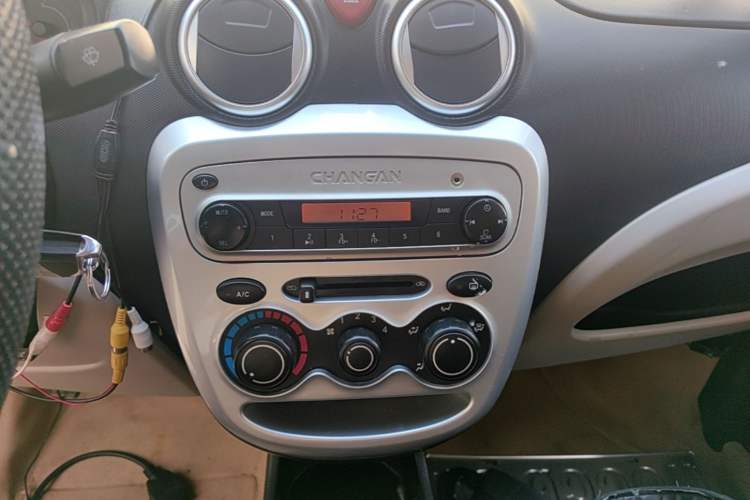 Used CHANGAN Benni mini 2012 1.0L Manual Fashion Edition China V Standard Audio And AC Panel