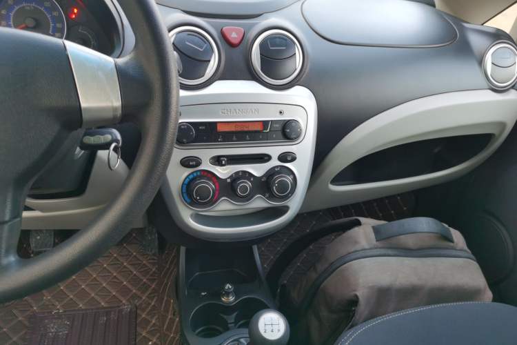 Used CHANGAN Benni mini 2012 1.0L Manual Fashion Edition China V Standard Audio And AC Panel