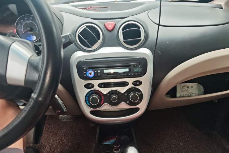 Used CHANGAN Benni mini 2012 1.0L IMT Fashion Edition China IV Standard Audio And AC Panel