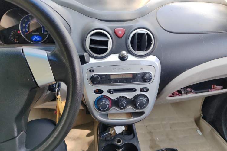 Used CHANGAN Benni mini 2012 1.0L Manual Fashion Edition China V Standard Audio And AC Panel