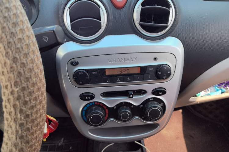 Used CHANGAN Benni mini 2012 1.0L Manual Fashion Edition China V Standard Audio And AC Panel