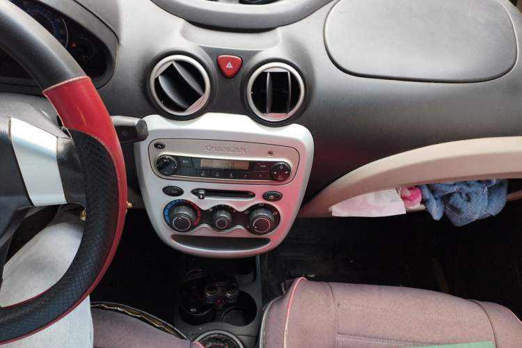 Used CHANGAN Benni mini 2012 1.0L Manual Fashion Edition China IV Standard Audio And AC Panel