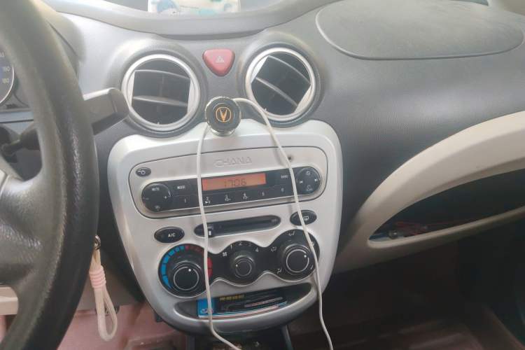 Used CHANGAN Benni mini 2012 1.0L Manual Fashion Edition China IV Standard Audio And AC Panel