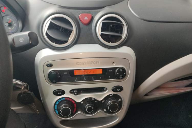 Used CHANGAN Benni mini 2012 1.0L Manual Fashion Edition China V Standard Audio And AC Panel