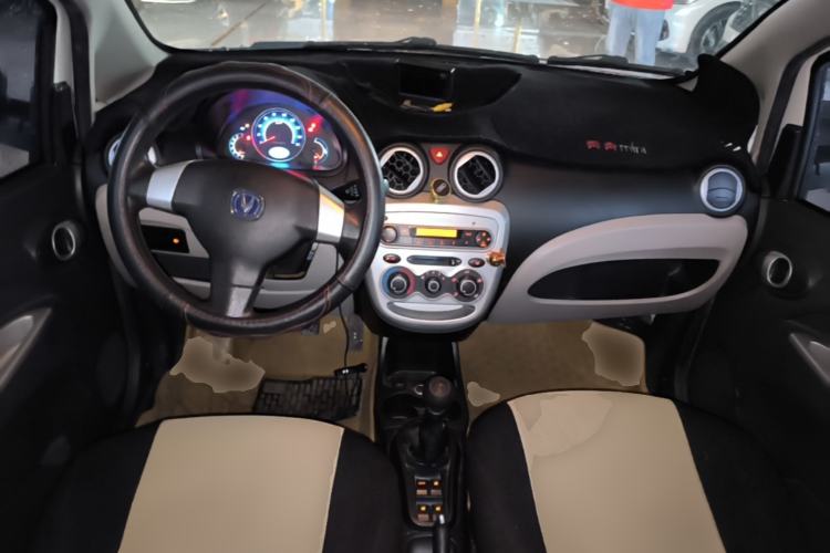 Used CHANGAN Benni mini 2012 1.0L Manual Fashion Edition China V Standard Center Console
