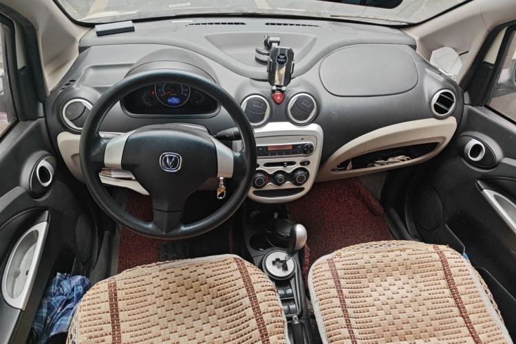 Used CHANGAN Benni mini 2012 1.0L IMT Fashion Edition China IV Standard Center Console