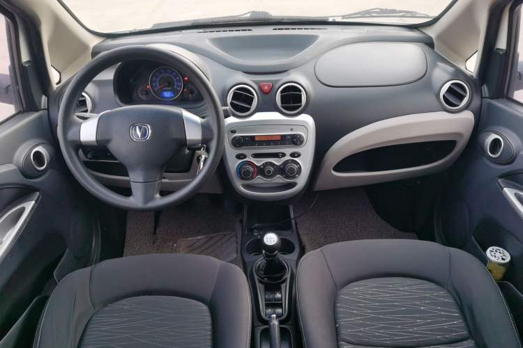 Used CHANGAN Benni mini 2012 1.0L Manual Fashion Edition China V Standard Center Console