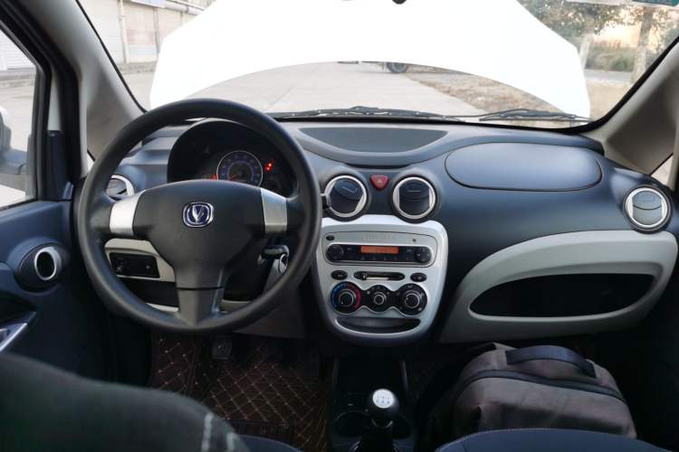 Used CHANGAN Benni mini 2012 1.0L Manual Fashion Edition China V Standard Center Console