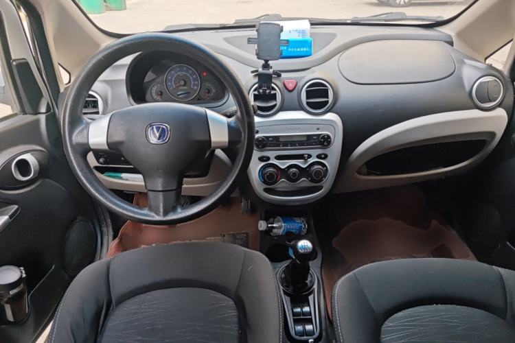 Used CHANGAN Benni mini 2012 1.0L Manual Fashion Edition China IV Standard Center Console