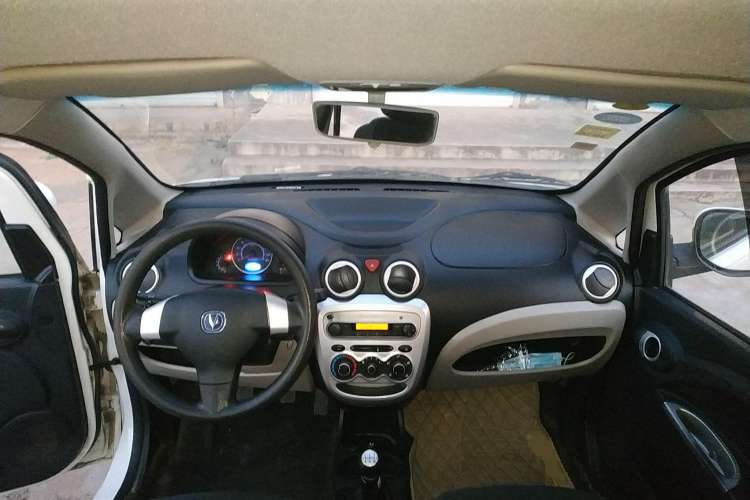 Used CHANGAN Benni mini 2012 1.0L Manual Fashion Edition China V Standard Center Console