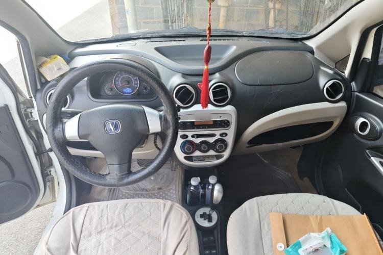 Used CHANGAN Benni mini 2012 1.0L IMT Fashion Edition China IV Standard Center Console