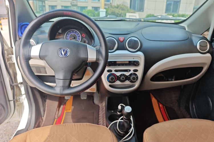 Used CHANGAN Benni mini 2012 1.0L Manual Family Edition China IV Standard Center Console