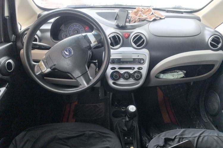 Used CHANGAN Benni mini 2012 1.0L Manual Fashion Edition China IV Standard Center Console