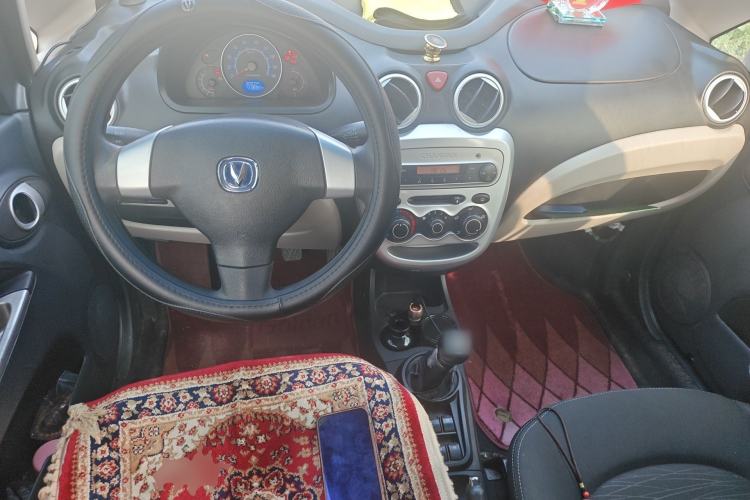 Used CHANGAN Benni mini 2012 1.0L Manual Fashion Edition China IV Standard Center Console
