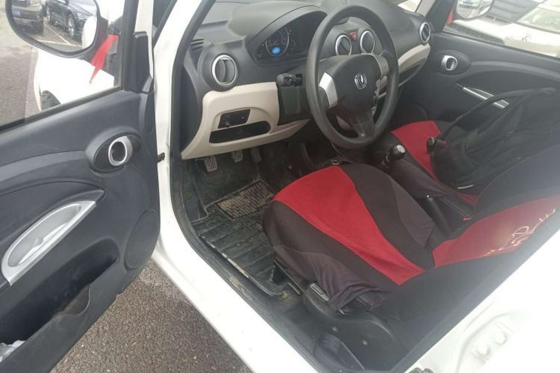 Used CHANGAN Benni mini 2012 1.0L Manual Fashion Edition China V Standard Driver Seat