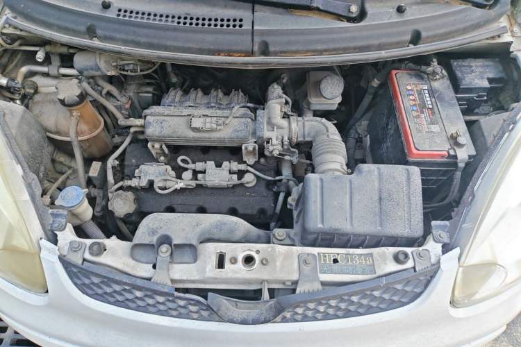 Used CHANGAN Benni mini 2012 1.0L Manual Family Edition China IV Standard Engine Bay