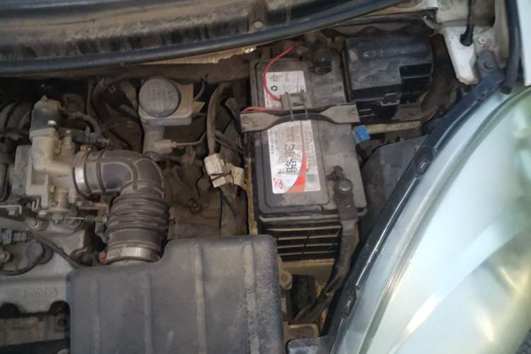 Used CHANGAN Benni mini 2012 1.0L Manual Fashion Edition China IV Standard Engine Bay Left