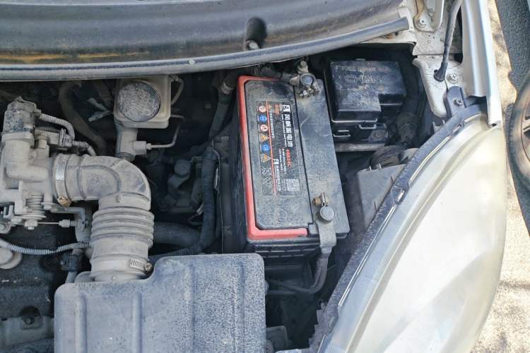 Used CHANGAN Benni mini 2012 1.0L Manual Family Edition China IV Standard Engine Bay Left