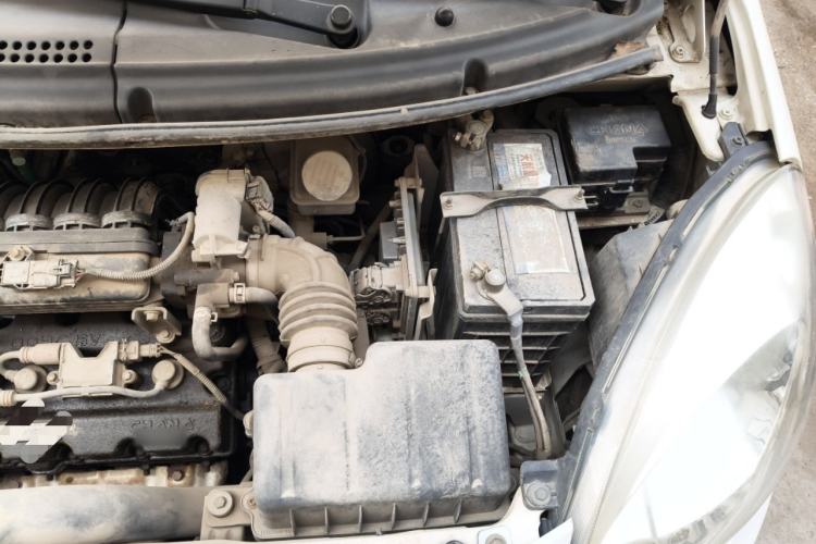 Used CHANGAN Benni mini 2012 1.0L IMT Fashion Edition China IV Standard Engine Bay Left