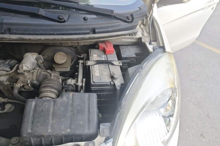 Used CHANGAN Benni mini 2012 1.0L IMT Fashion Edition China IV Standard Engine Bay Left