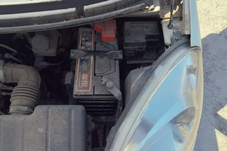 Used CHANGAN Benni mini 2012 1.0L Manual Fashion Edition China V Standard Engine Bay Left