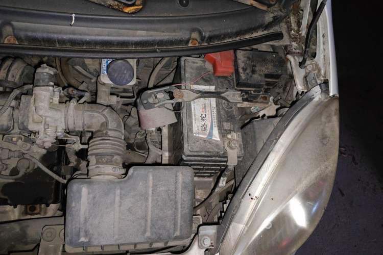 Used CHANGAN Benni mini 2012 1.0L Manual Family Edition China V Standard Engine Bay Left