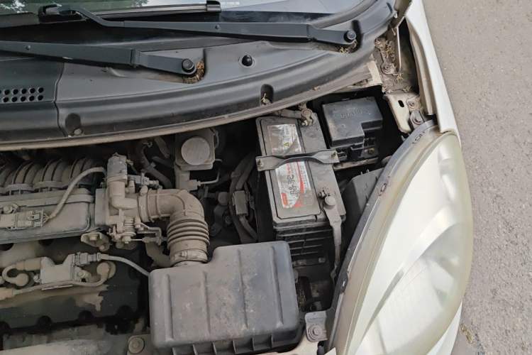 Used CHANGAN Benni mini 2012 1.0L Manual Fashion Edition China IV Standard Engine Bay Left