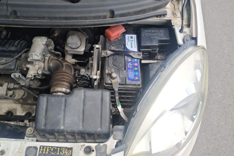 Used CHANGAN Benni mini 2012 1.0L IMT Fashion Edition China IV Standard Engine Bay Left