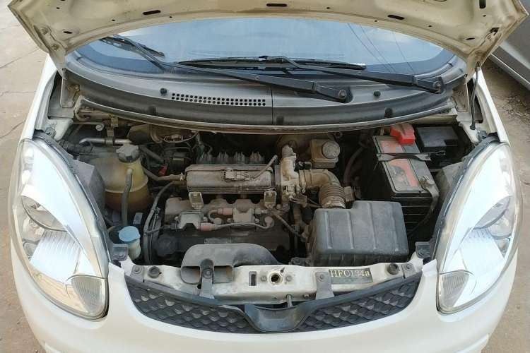 Used CHANGAN Benni mini 2012 1.0L Manual Fashion Edition China V Standard Engine Bay