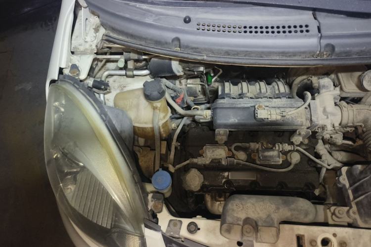 Used CHANGAN Benni mini 2012 1.0L Manual Fashion Edition China IV Standard Engine Bay Right