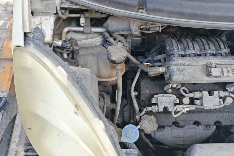 Used CHANGAN Benni mini 2012 1.0L Manual Family Edition China IV Standard Engine Bay Right