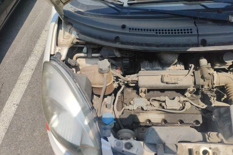 Used CHANGAN Benni mini 2012 1.0L Manual Fashion Edition China IV Standard Engine Bay Right