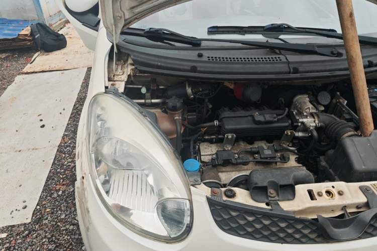 Used CHANGAN Benni mini 2012 1.0L IMT Fashion Edition China IV Standard Engine Bay Right