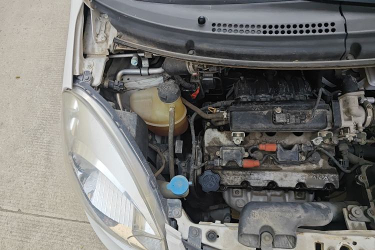 Used CHANGAN Benni mini 2012 1.0L Manual Fashion Edition China IV Standard Engine Bay Right
