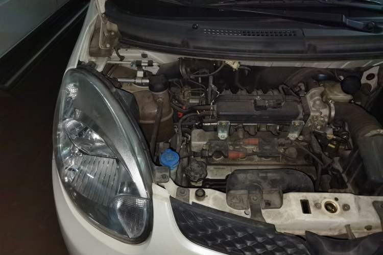 Used CHANGAN Benni mini 2012 1.0L Manual Fashion Edition China IV Standard Engine Bay Right