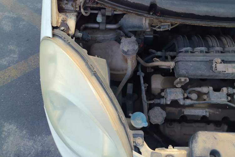 Used CHANGAN Benni mini 2012 1.0L Manual Fashion Edition China IV Standard Engine Bay Right