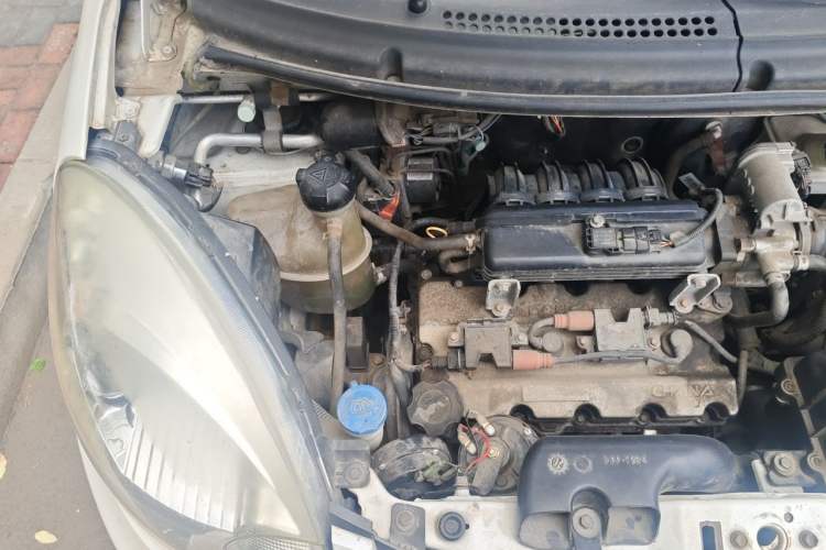 Used CHANGAN Benni mini 2012 1.0L IMT Fashion Edition China IV Standard Engine Bay Right
