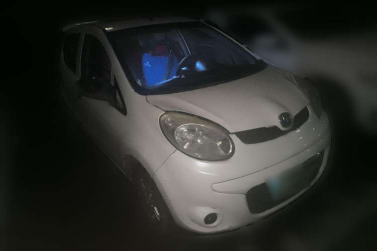 Used CHANGAN Benni mini 2012 1.0L Manual Fashion Edition China IV Standard Front Right 45 Deg