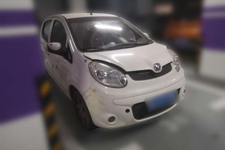 Used CHANGAN Benni mini 2012 1.0L IMT Fashion Edition China IV Standard Front Right 45 Deg