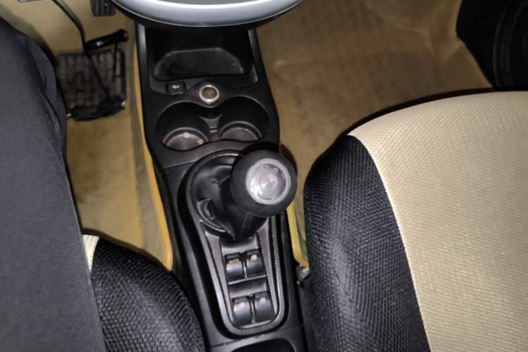 Used CHANGAN Benni mini 2012 1.0L Manual Fashion Edition China V Standard Gear Lever