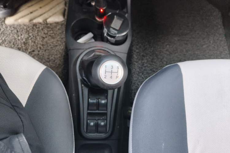 Used CHANGAN Benni mini 2012 1.0L Manual Fashion Edition China IV Standard Gear Lever
