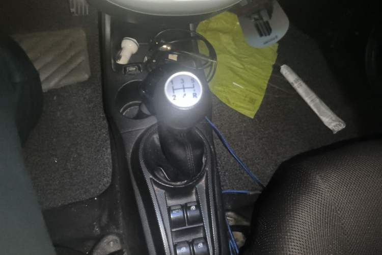 Used CHANGAN Benni mini 2012 1.0L Manual Fashion Edition China IV Standard Gear Lever