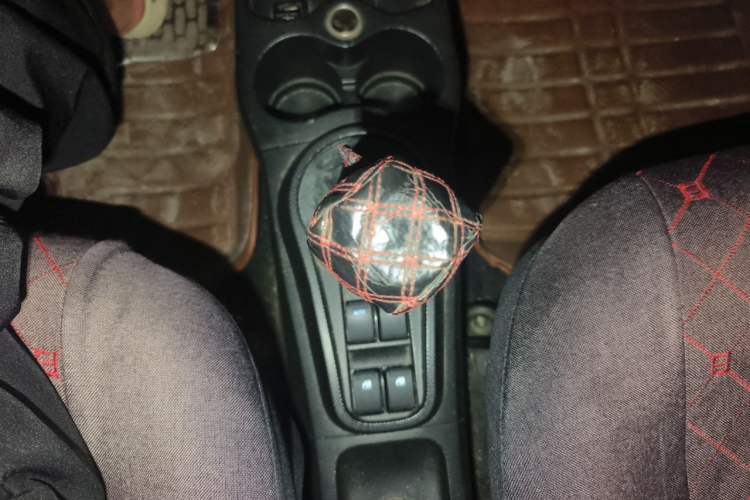 Used CHANGAN Benni mini 2012 1.0L Manual Fashion Edition China IV Standard Gear Lever