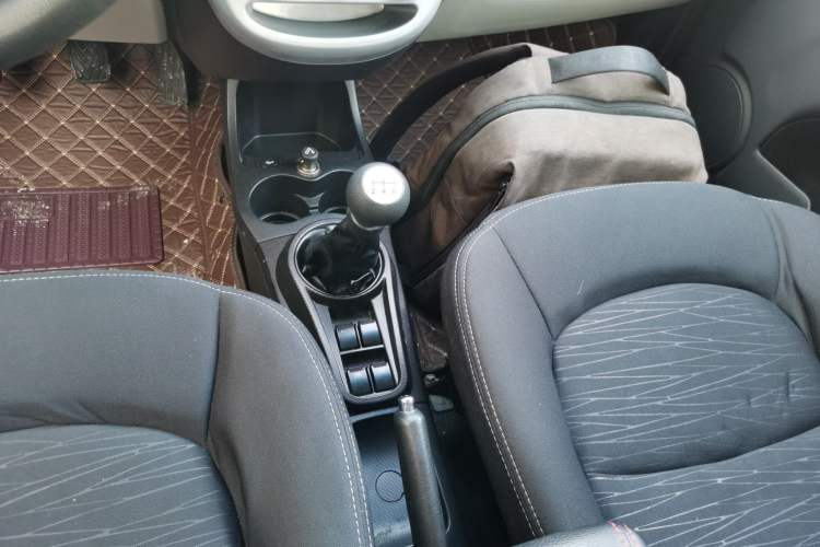 Used CHANGAN Benni mini 2012 1.0L Manual Fashion Edition China V Standard Gear Lever