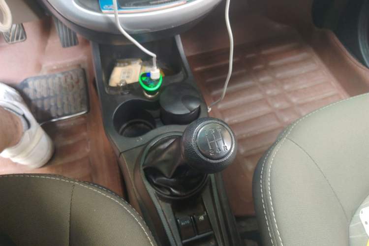 Used CHANGAN Benni mini 2012 1.0L Manual Fashion Edition China IV Standard Gear Lever